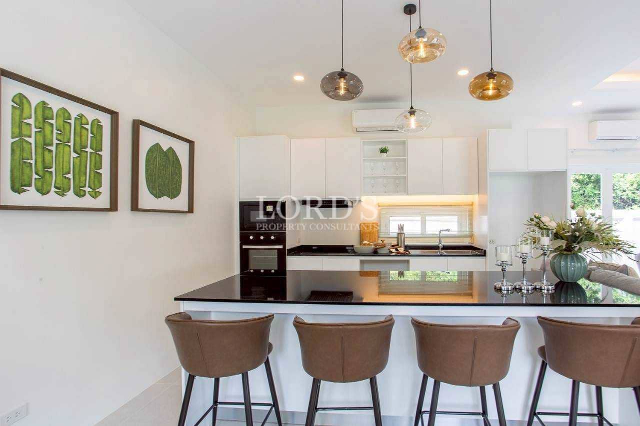 Kitchen bar counter with pendant lights