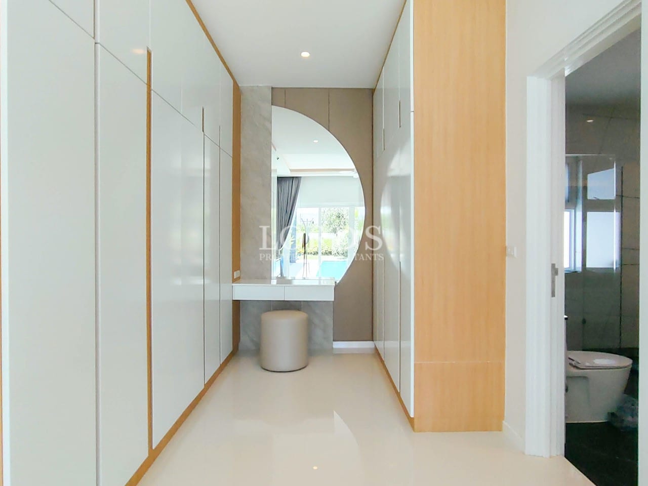 Modern bathroom with toilet and vanity
