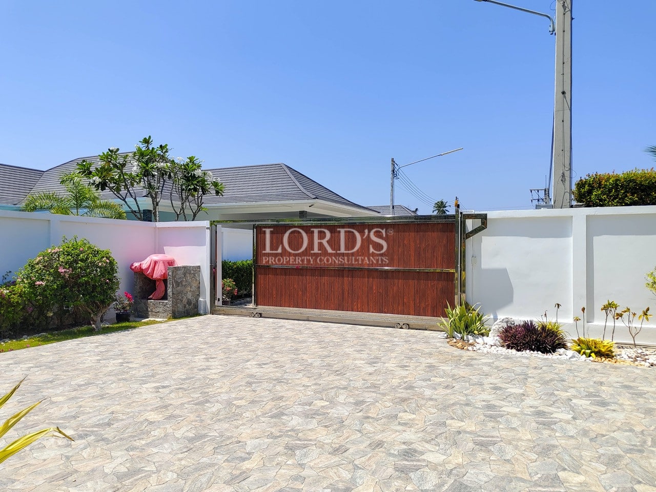 Villa gate and driveway entrance