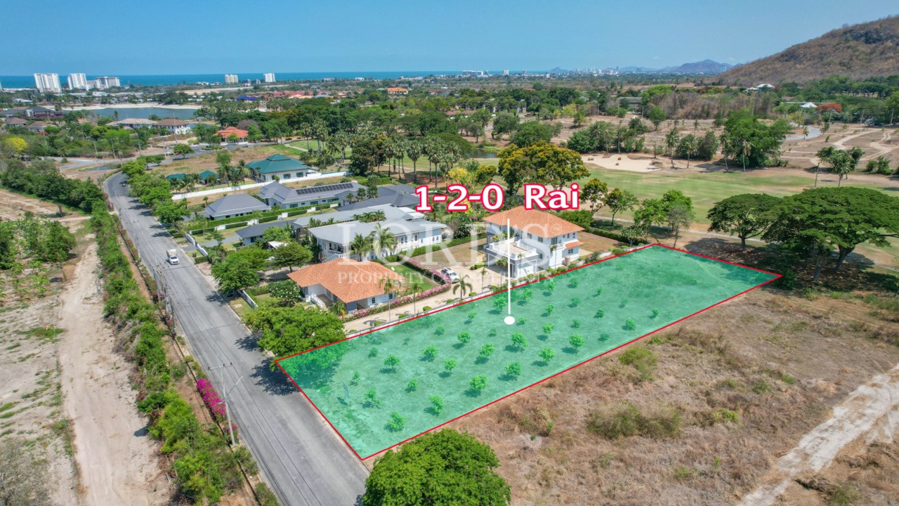 2400 m² Building plot directly adjacent to Palm Hills golf course for sale - Cha-Am, Thailand