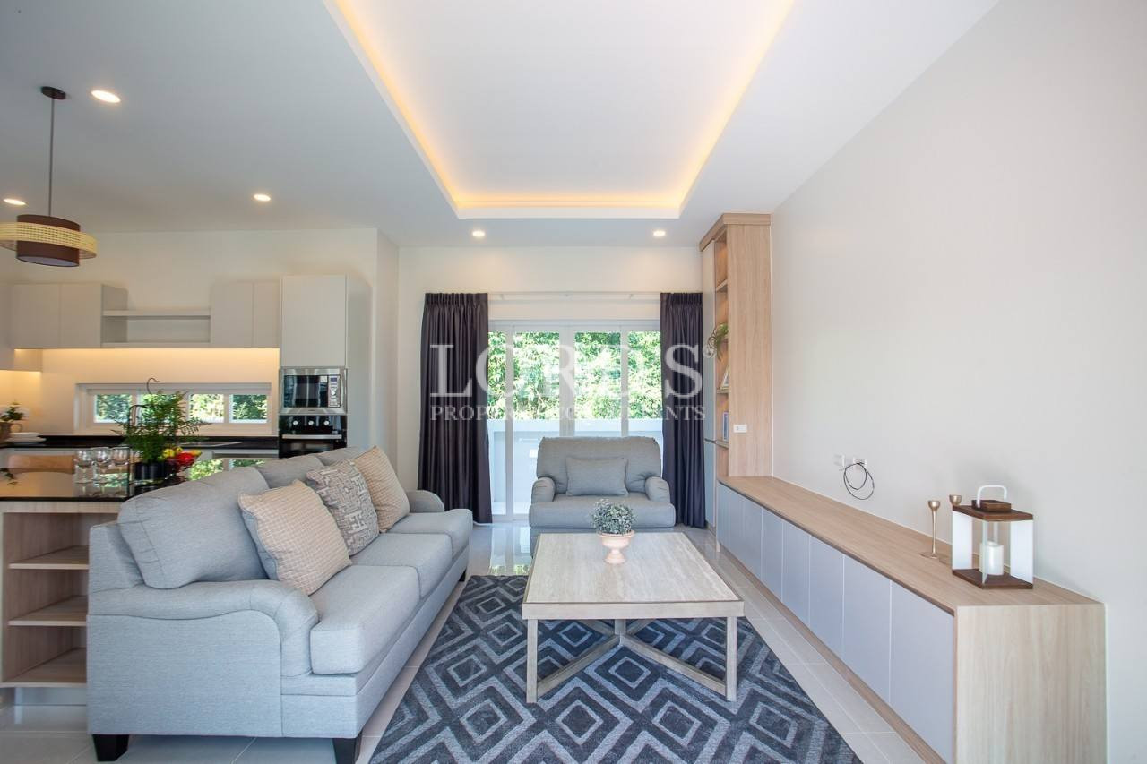 119 Living room with sofa and TV unit