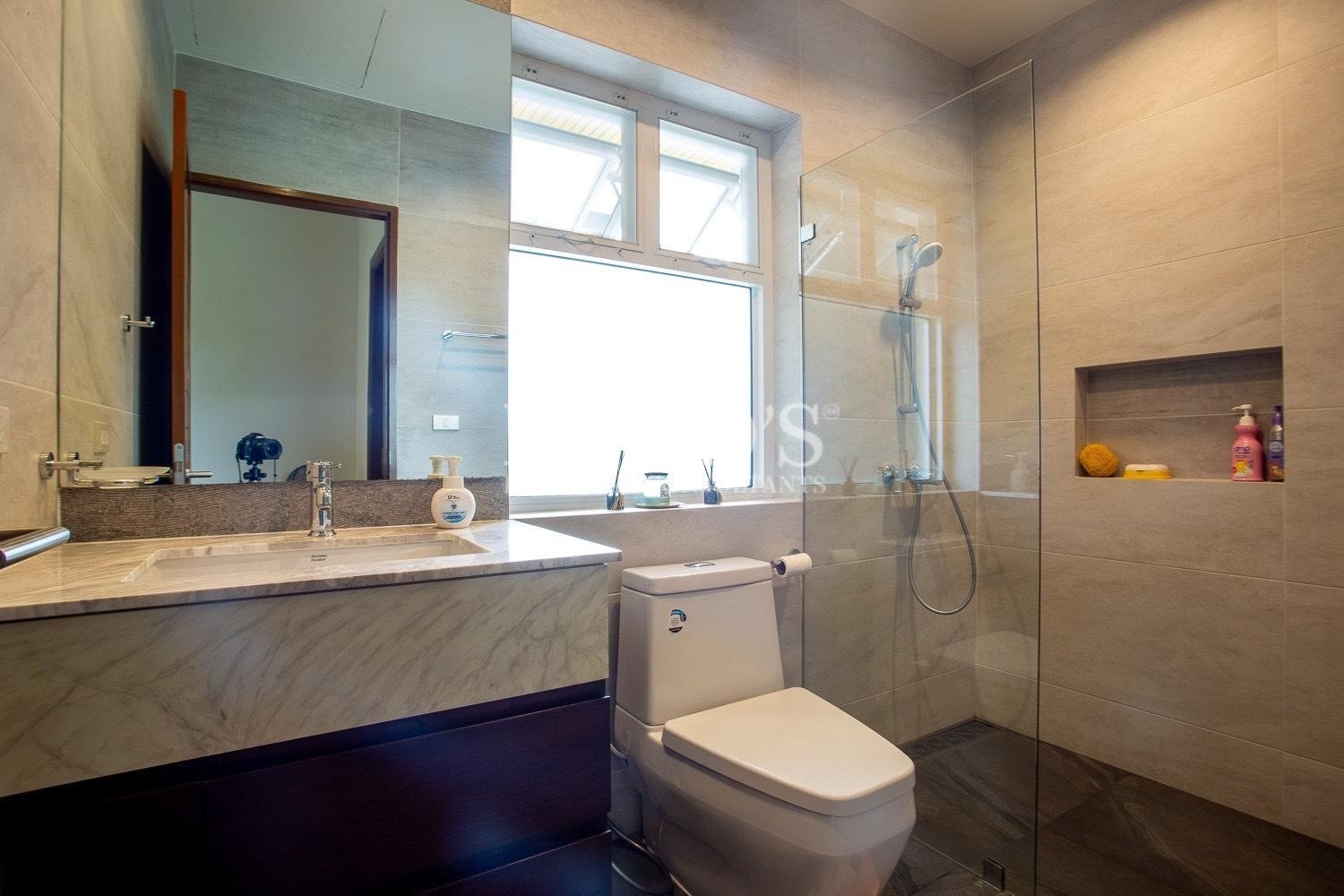 Bathroom with sink and mirror