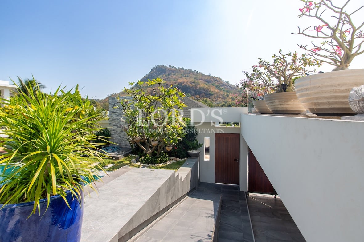 Terrace with mountain view and seating