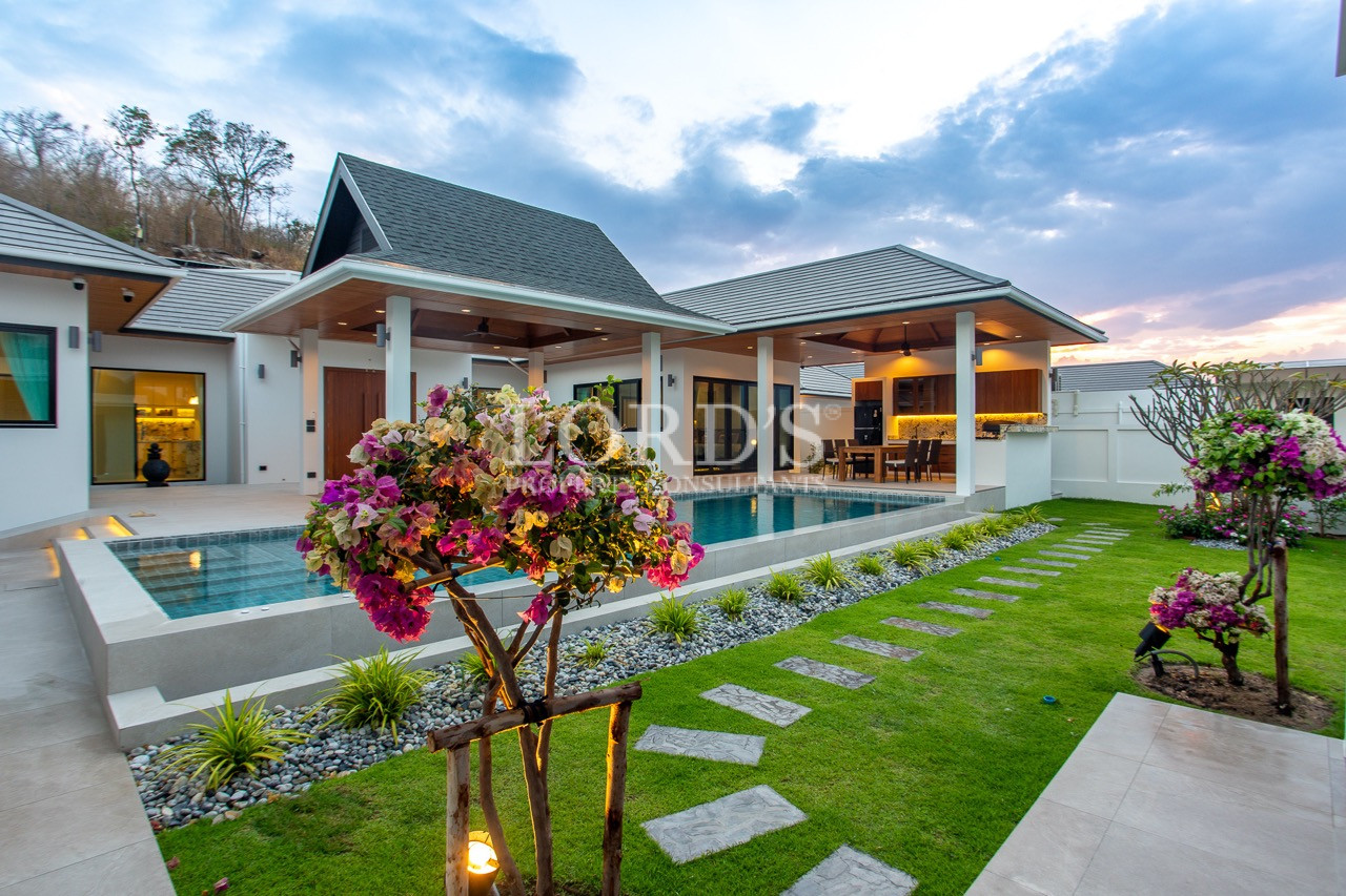 luxury villa garden pathway view