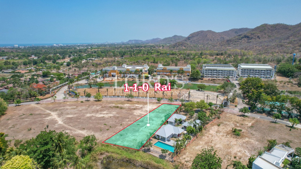 2000 sqm Fairway Frontage Plot at Palm Hills Golf Course for sale - Cha-Am, Thailand