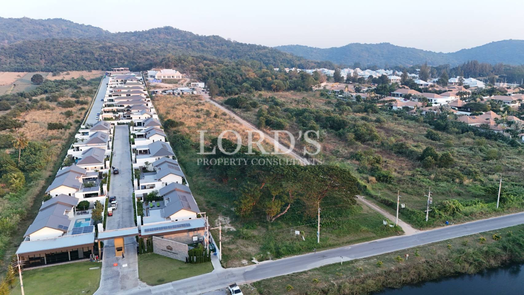 1-0-0 Rai (1600 sqm) Prime Building Plot – Thap Tai, Hua Hin Near Pineapple Valley Golf Club For Sale - Hua Hin, Thailand