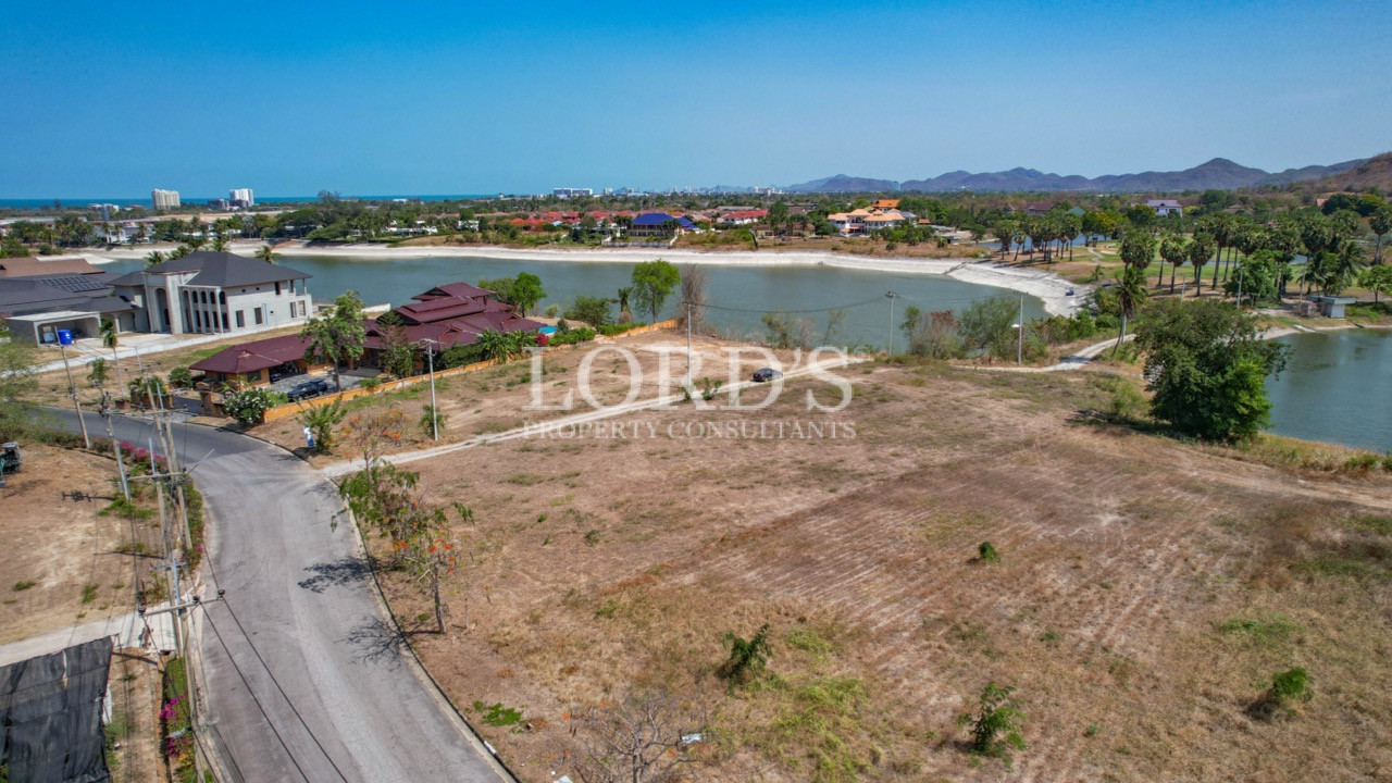 DJI_0698 Groß Open land with lake backdrop