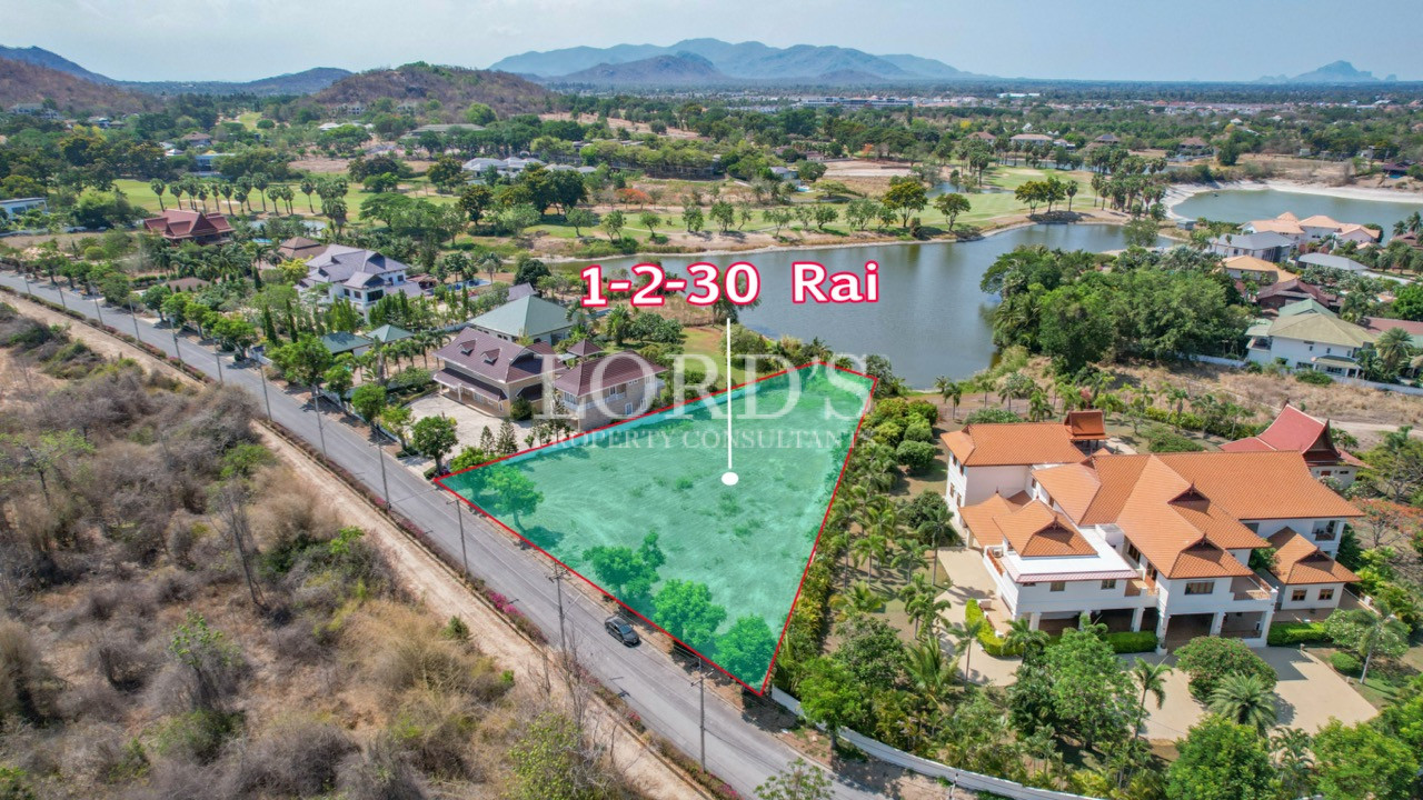 Beautiful 2520 sqm Lake Frontage Plot at Palm Hills Golf Club for sale - Cha-Am, Thailand