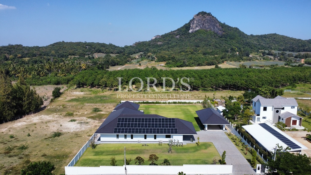Exclusive 6-Bedroom Luxury Villa With Stunning Mountain Views - Khao Tao, Thailand