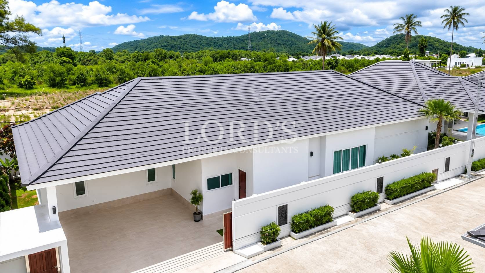 Move-in-ready!!! Luxury 3 Bedroom Pool villa in sought-after development Soi 88 for sale - Hua Hin - photo 7