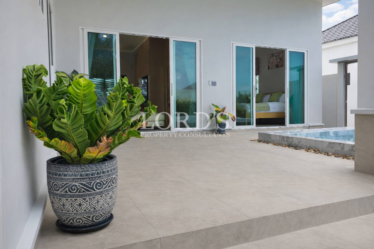 Patio courtyard with tropical plants