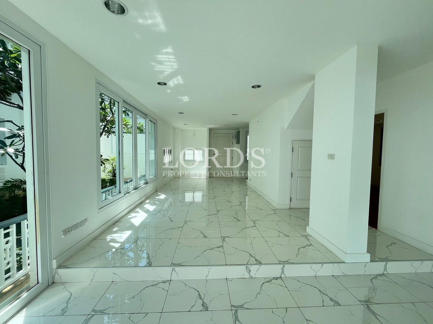 Sea View Villa for Sale in Khao Takiap Beach, Hua Hin -3 Bedroom Luxury Property - Khao Takiab - photo 7
