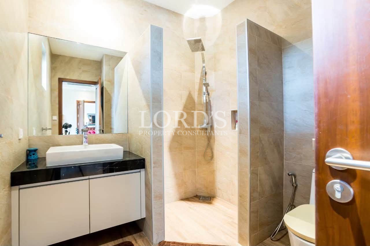 Luxury bathroom with walk-in shower