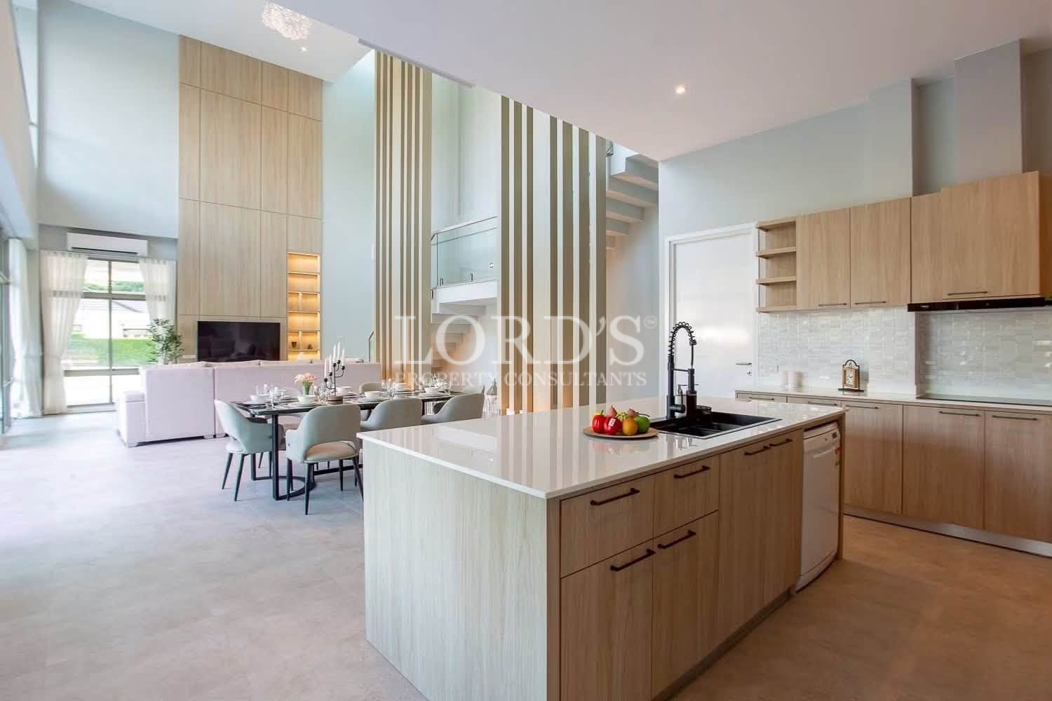 Modern kitchen with breakfast island