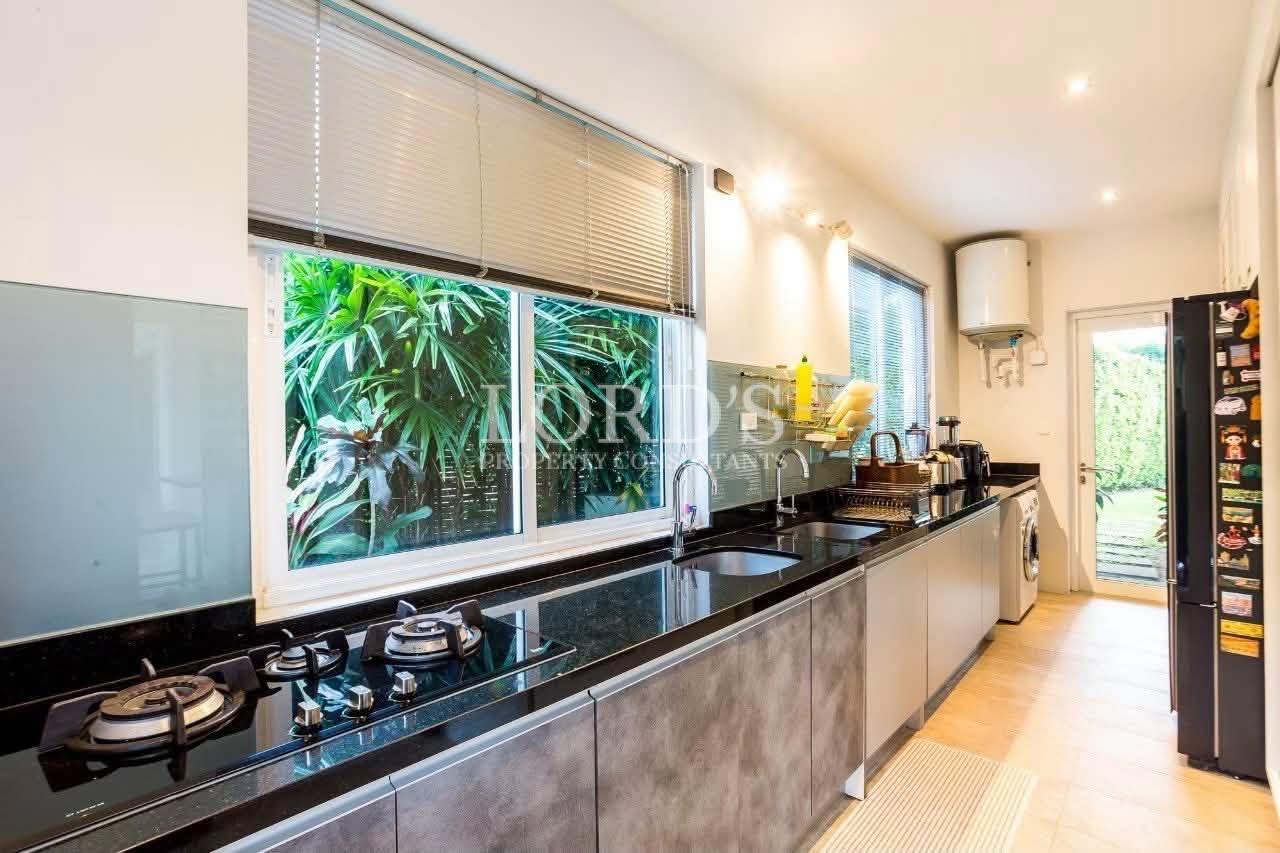 Contemporary kitchen with panoramic window
