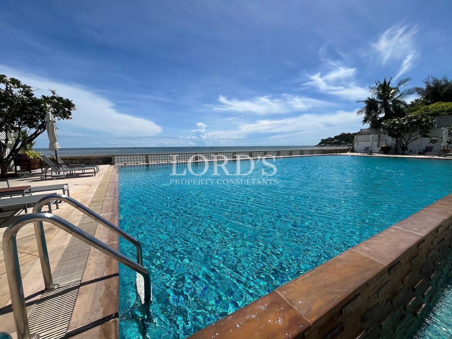 Sea View Villa for Sale in Khao Takiap Beach, Hua Hin -3 Bedroom Luxury Property - Khao Takiab - photo 2