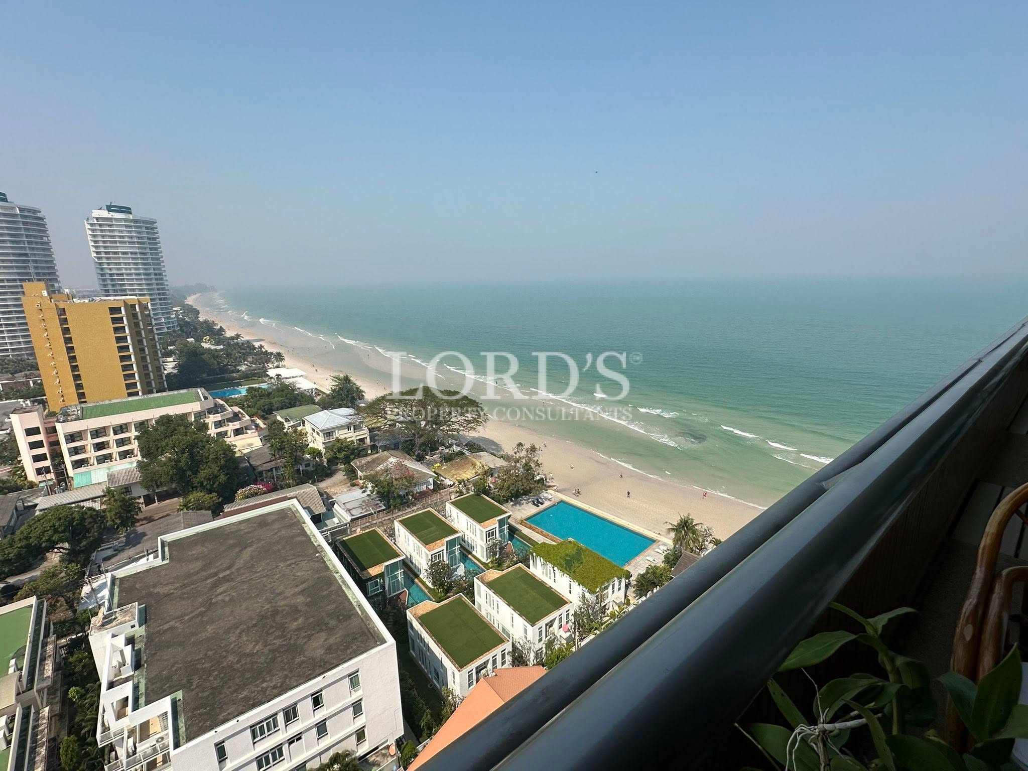 Rare item!!! 2 Bedroom Seaview Condo in the heart of Hua Hin for sale - Hua Hin, Thailand