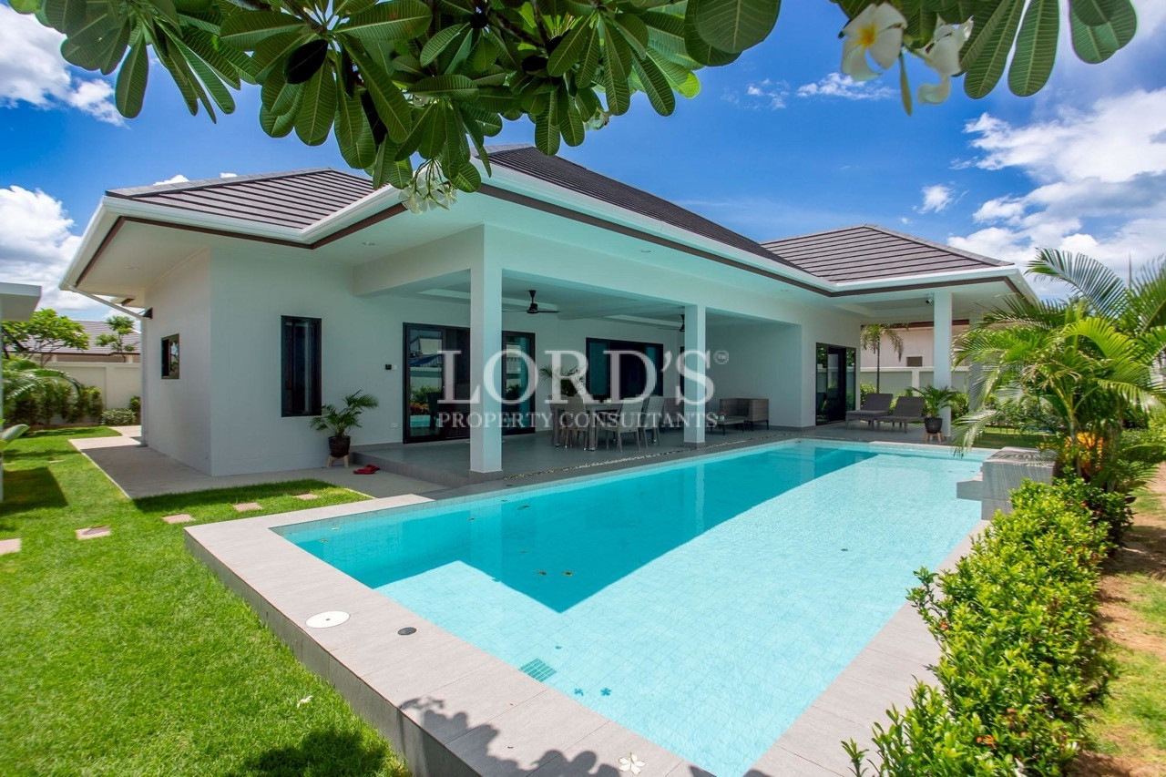 Modern 3 Bedroom Poolvilla close to Hua Hin Center for sale (off-plan) - Hua Hin, Thailand