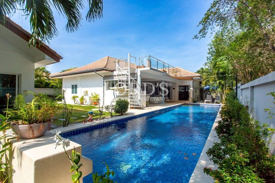 Luxury 4 Bedroom Poolvilla in Mali Prestige Soi 112 Hua Hin for sale