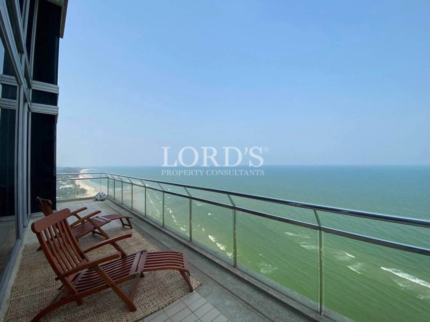 Luxury 4 Bedroom Beachfront Duplex Penthouse for Sale in Hua Hin - Hua Hin - photo 14