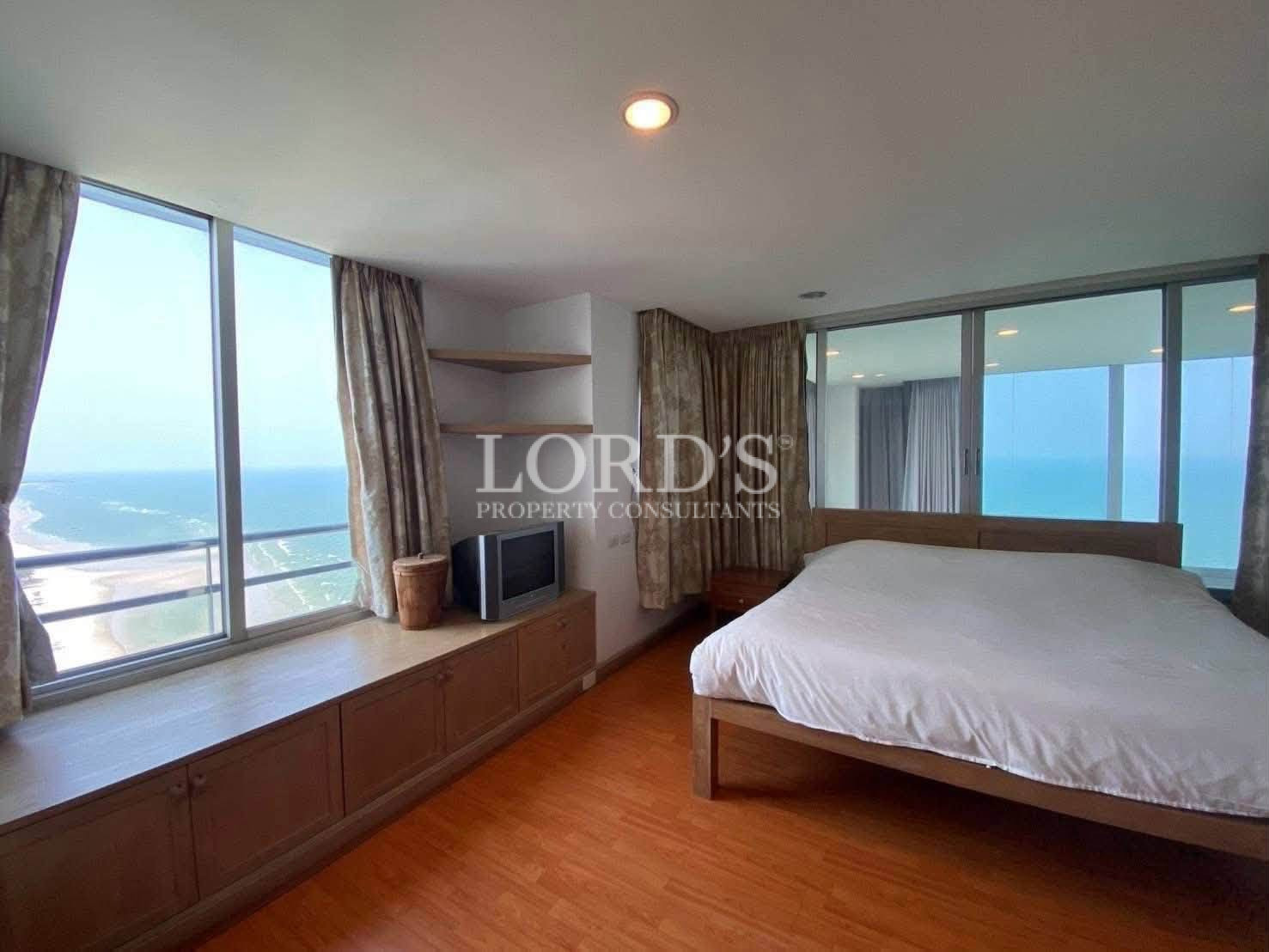 Luxury 4 Bedroom Beachfront Duplex Penthouse for Sale in Hua Hin - Hua Hin - photo 5