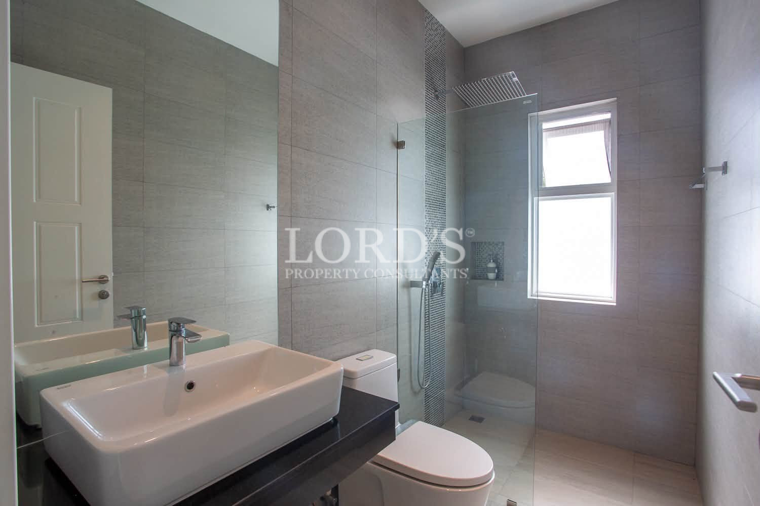 Re-sale 3 Bedroom Poolvilla in the sought-after Aria 1 in Soi 88 - Hin Lek Fai - photo 3