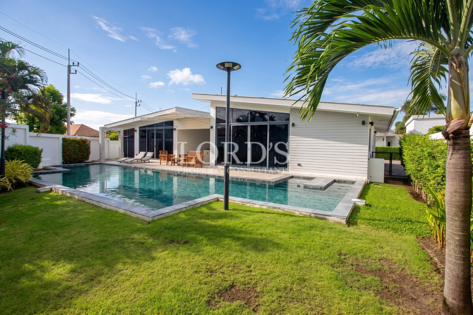 Modern luxury 3 Bedroom Pool villa in Moda Residences Tempo Soi 112 for sale - Hua Hin, Thailand